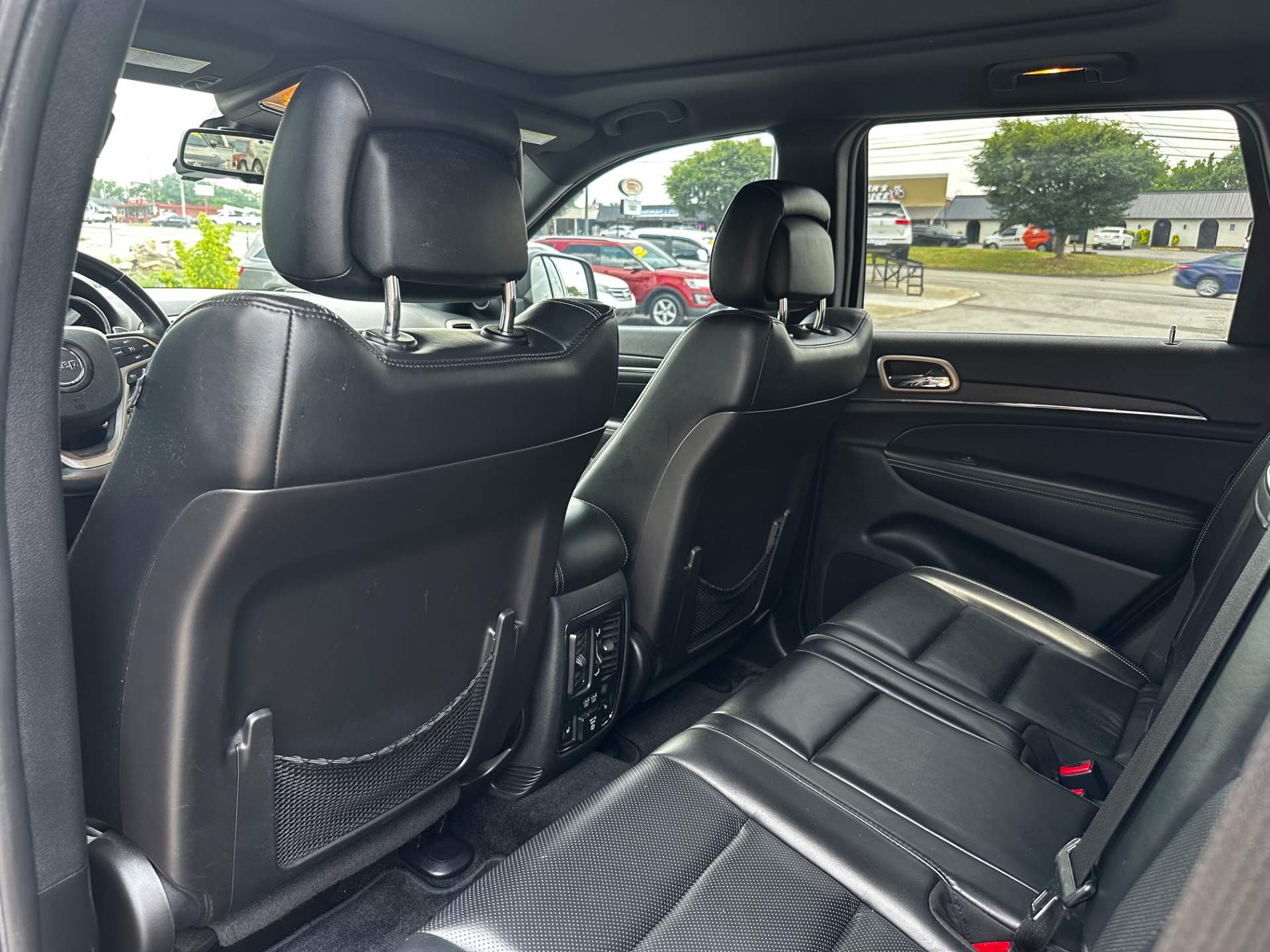 2015 Jeep Grand Cherokee Limited - Photo 9
