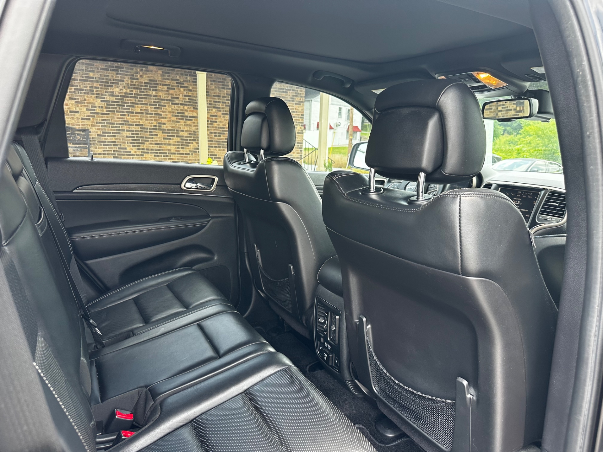 2015 Jeep Grand Cherokee Limited - Photo 10