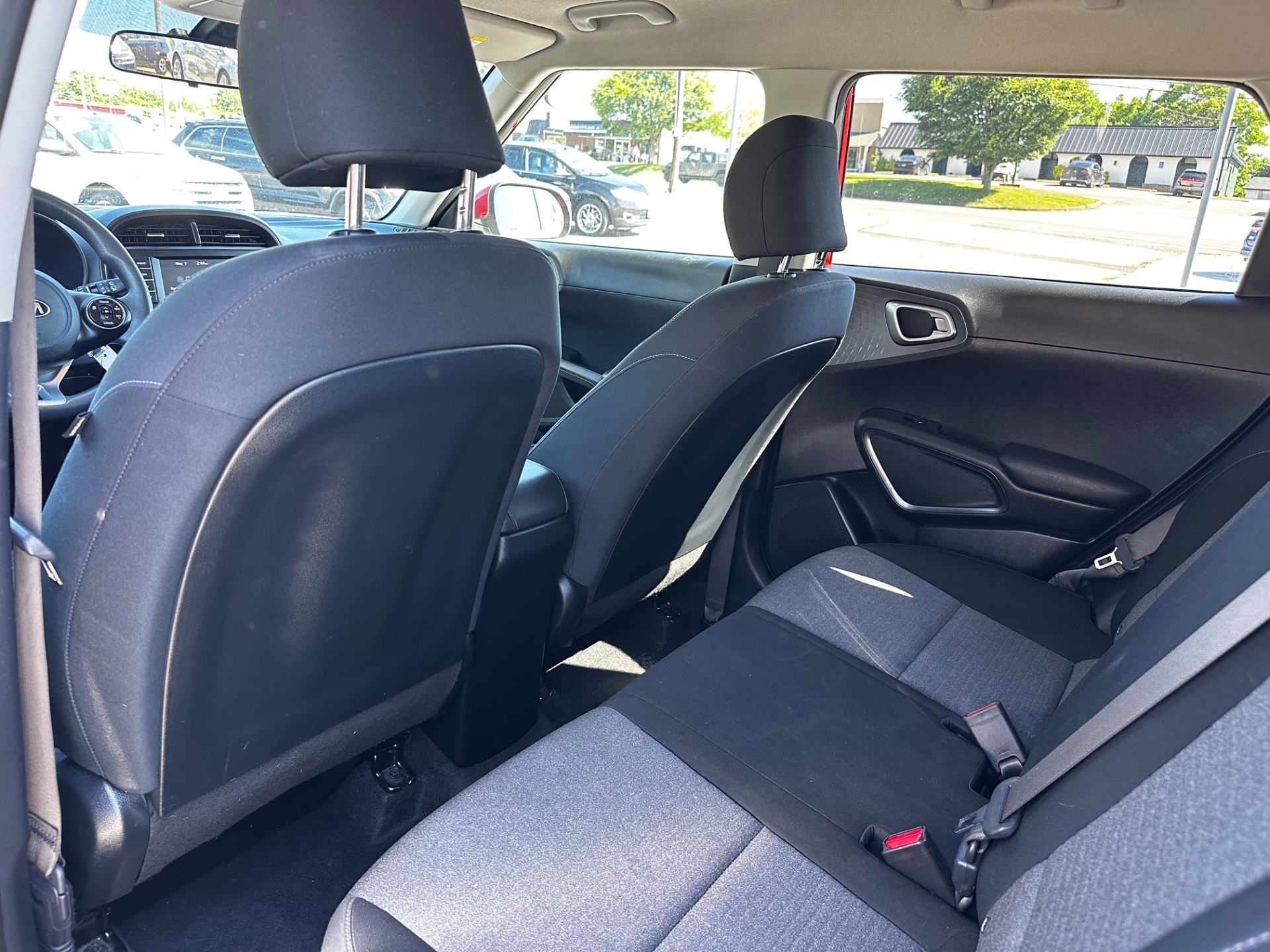 2021 Kia Soul S - Photo 8